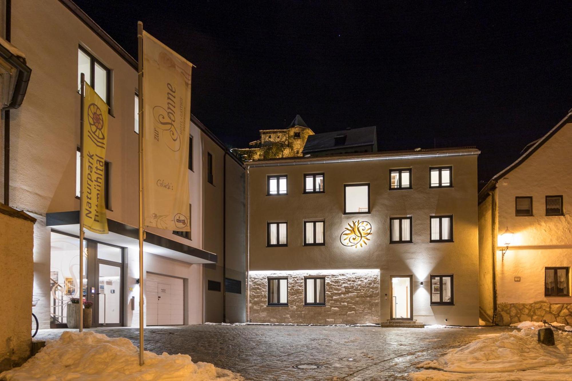 Hotel-Gasthof Zur Sonne Pappenheim Exterior foto